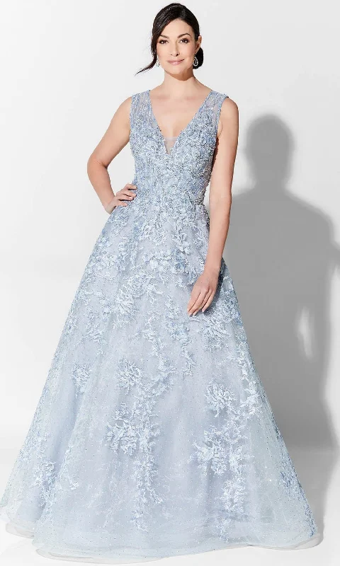 Stylish plus-size clothing for women   Ivonne D 122D67 - Venice Lace Appliques Evening Gown